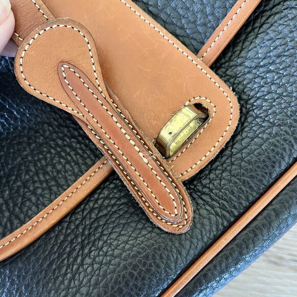 Vintage 90s Dooney & Bourke Navy Blue AWL Leather Equestrian Crossbody Bag - Picture 5 of 15